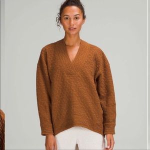 Lululemon Rippled V-Neck Pullover